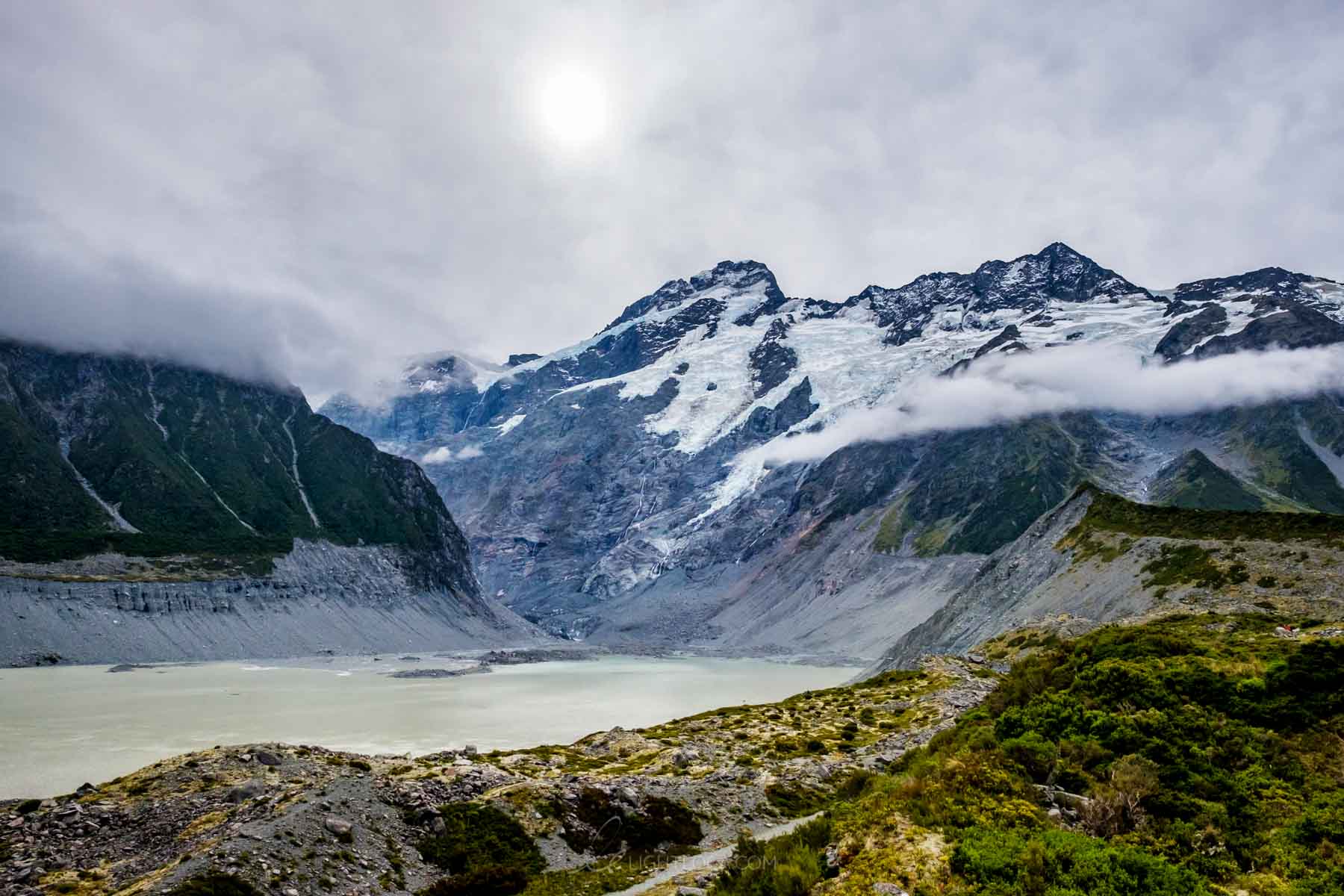 Sunlight Mount Cook New Zealand Mount cook with snow New Zealand